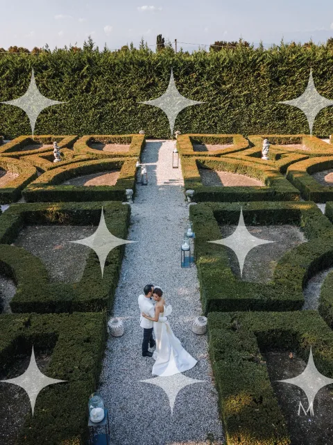 Couple in a Box Parterre