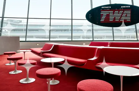 Sunken Red Lounge, Terminal